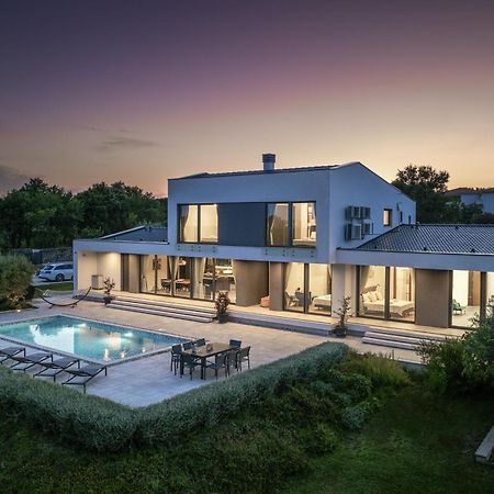 Martincic Residence - 5 Stars Luxury With Pool Heating On 4000M2 Rakalj 外观 照片