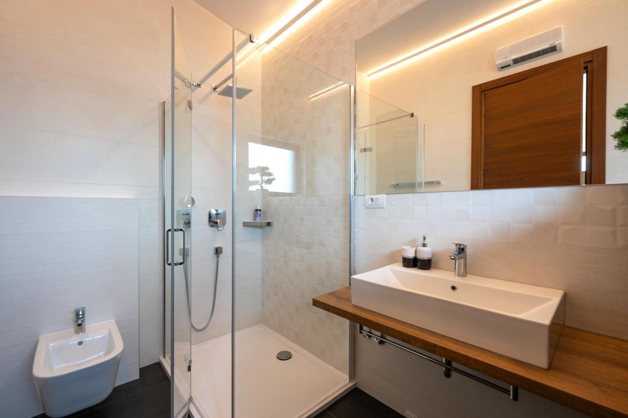 Martincic Residence - 5 Stars Luxury With Pool Heating On 4000M2 Rakalj 外观 照片