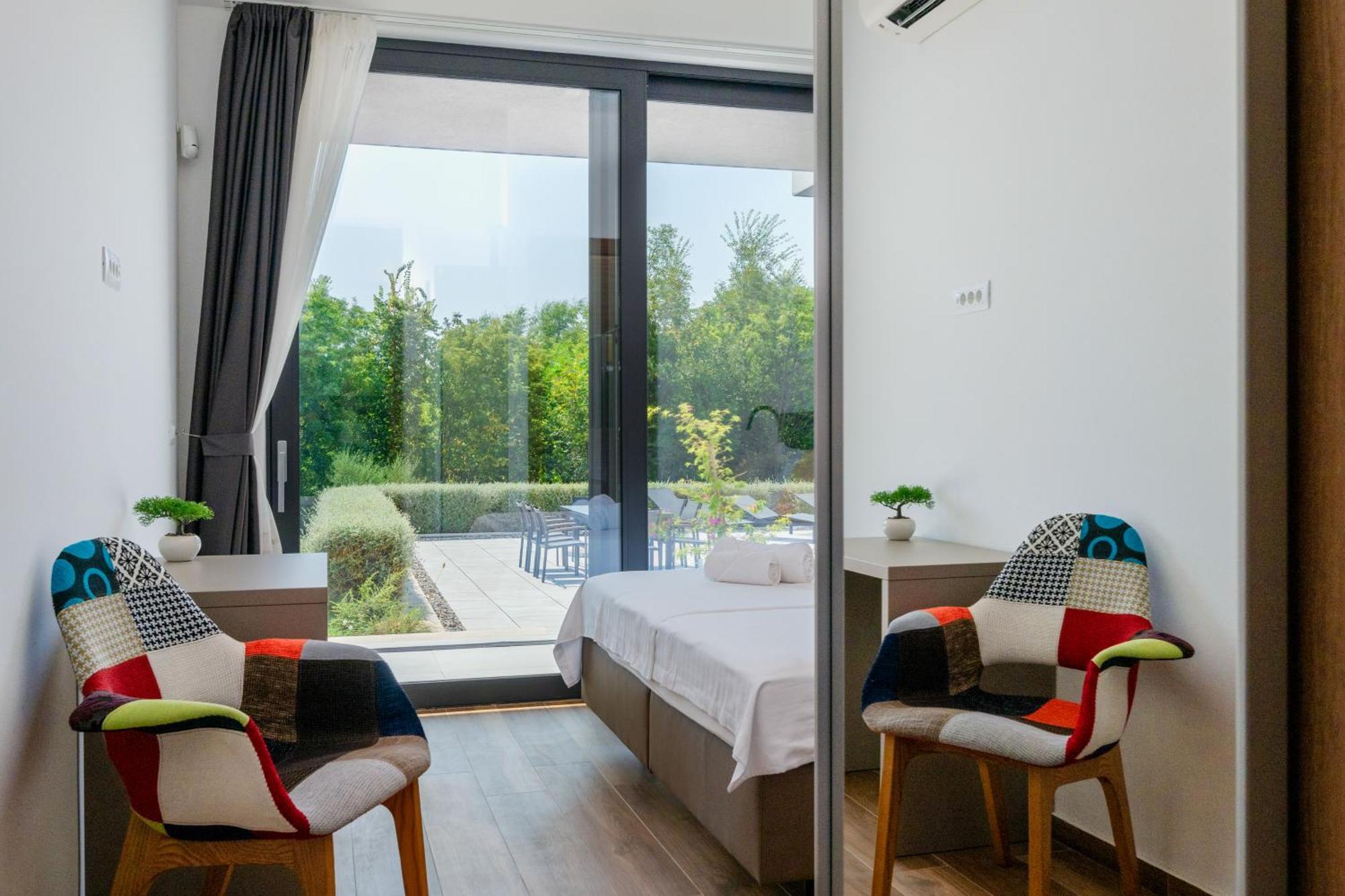 Martincic Residence - 5 Stars Luxury With Pool Heating On 4000M2 Rakalj 外观 照片