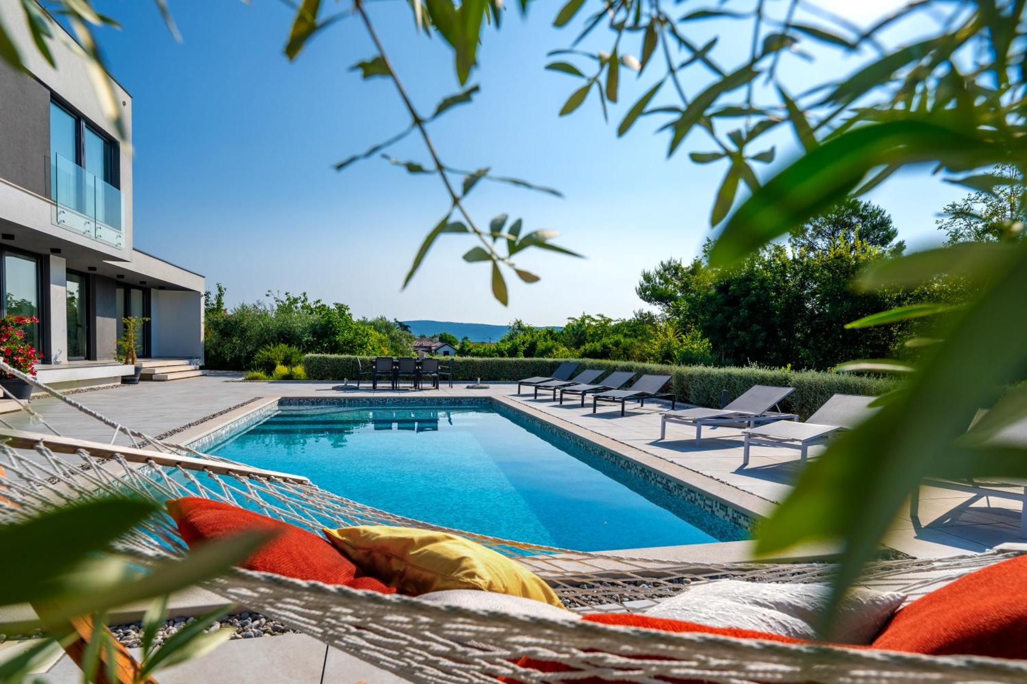 Martincic Residence - 5 Stars Luxury With Pool Heating On 4000M2 Rakalj 外观 照片